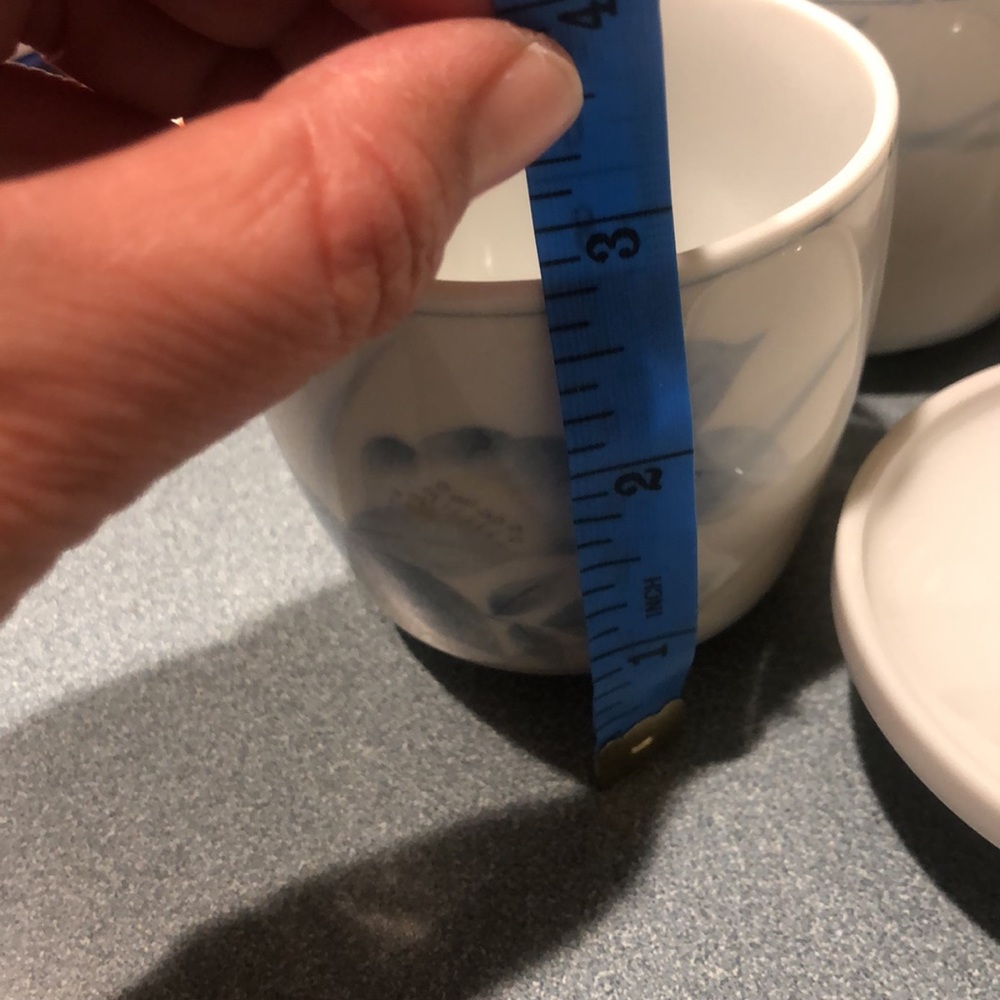 Asian Tea Cups with Lids - Picture 7 of 8